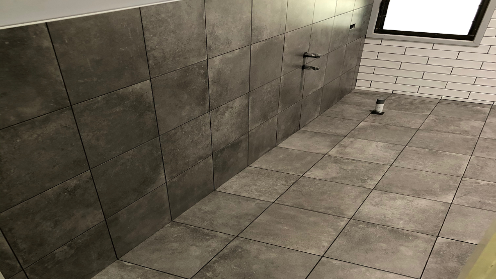 Waterproof-Tile-Flooring-Itile-Bathrooms-NT