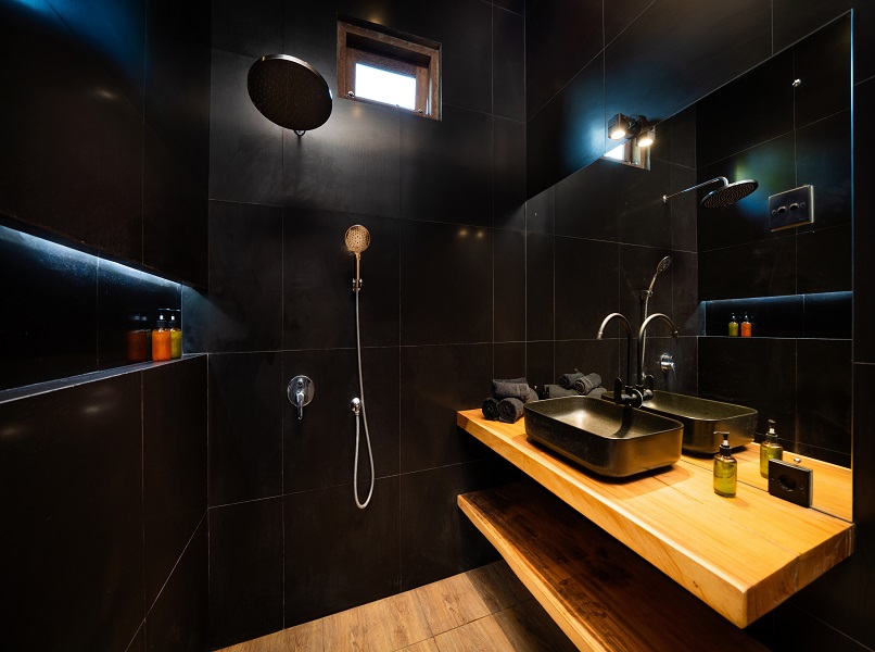 black-bathroom-tiles