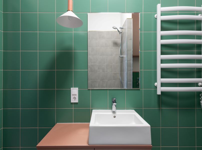 Green Tiles For Nature-Inspired Bathroom - Itile Bathrooms NT